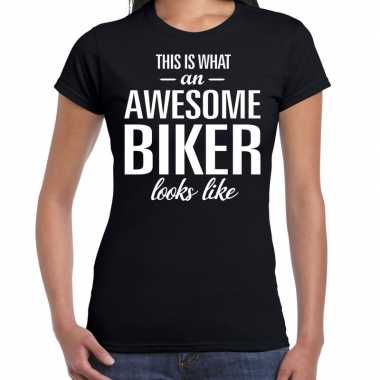 Awesome biker / motorrijdster cadeau zwart dames t-shirt kopen