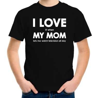 I love it when my mom lets me watch television all day zwart kids t-shirt kopen