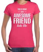 Awesome friend cadeau roze dames t-shirt